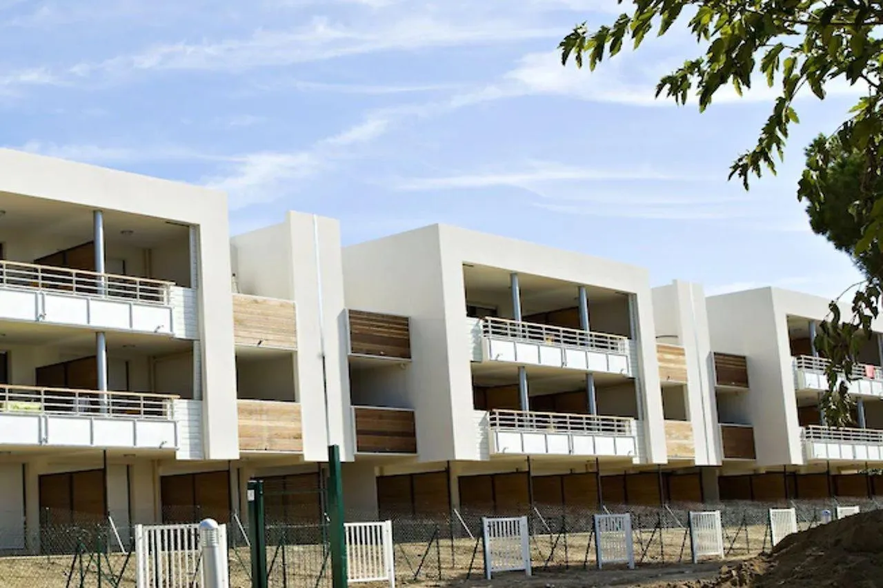 Vacanceole - Residence Carre Marine Mandelieu-la-Napoule France