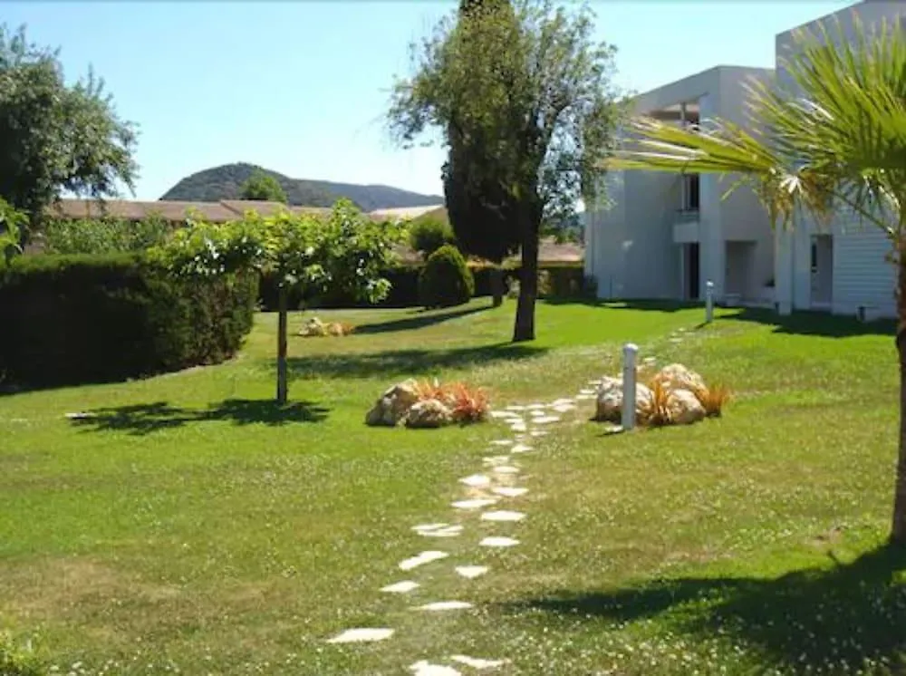 Vacanceole - Residence Carre Marine Mandelieu-la-Napoule