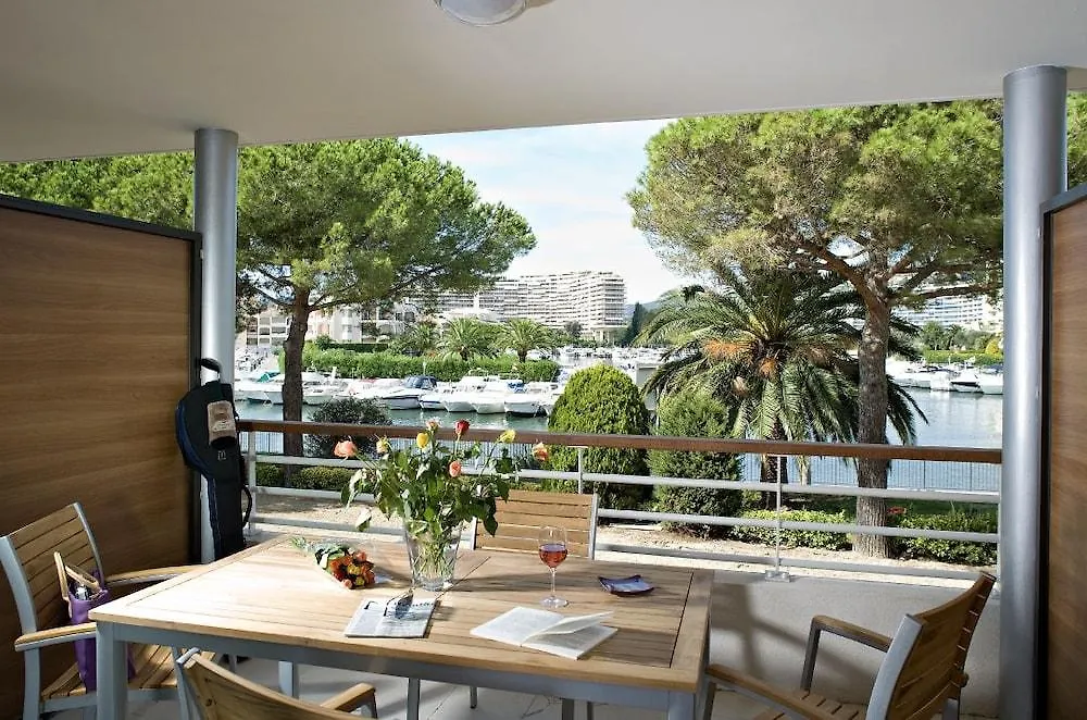 Vacanceole - Residence Carre Marine Mandelieu-la-Napoule Aparthotel