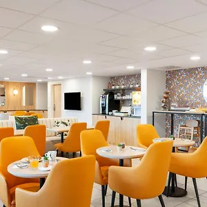 Aparthotel Residhome Aeroport